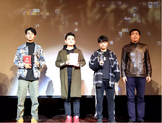 1543455402982016415.png image.png