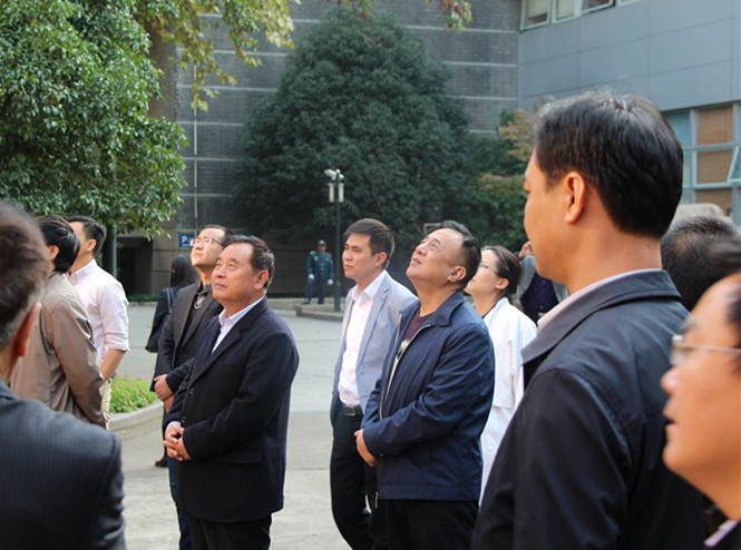 C:Users	hinkDesktopIMG_7142_副本.jpg